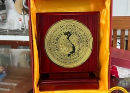 Đĩa lưu niệm trống đồng mặt 14cm