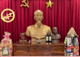  Đúc tượng bác Hồ bằng đồng 80cm