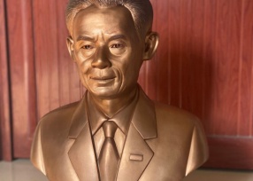 Tượng đồng bán thân cao 50cm