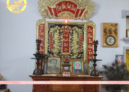 tranh thờ bằng đồng