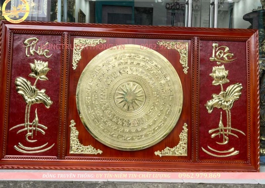 tranh trống đồng khung gỗ cao cấp