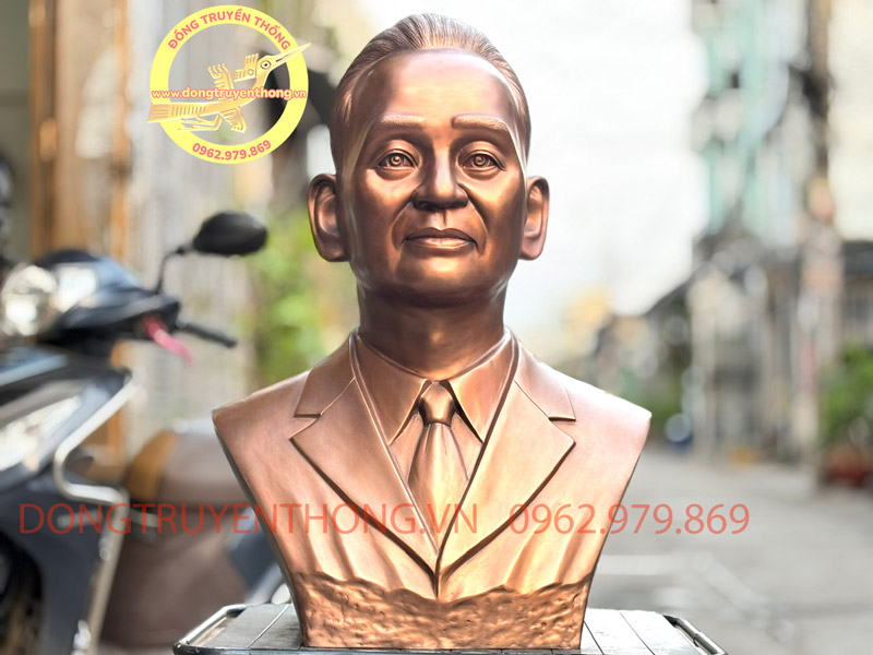 Bác sĩ phạm ngọc thạch đúc bằng đồng đúc tượng đồng bác sĩ phạm ngọc thạch